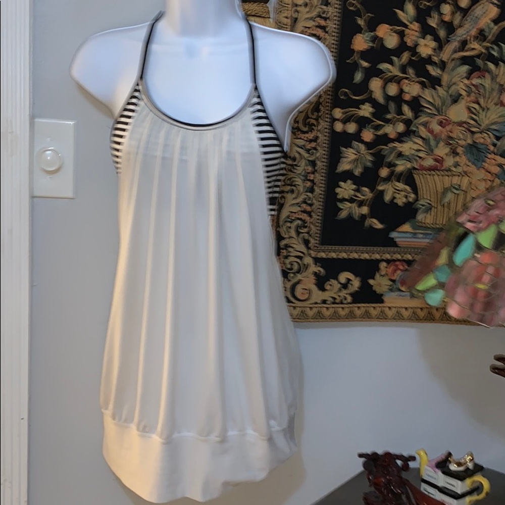 LULULEMON top